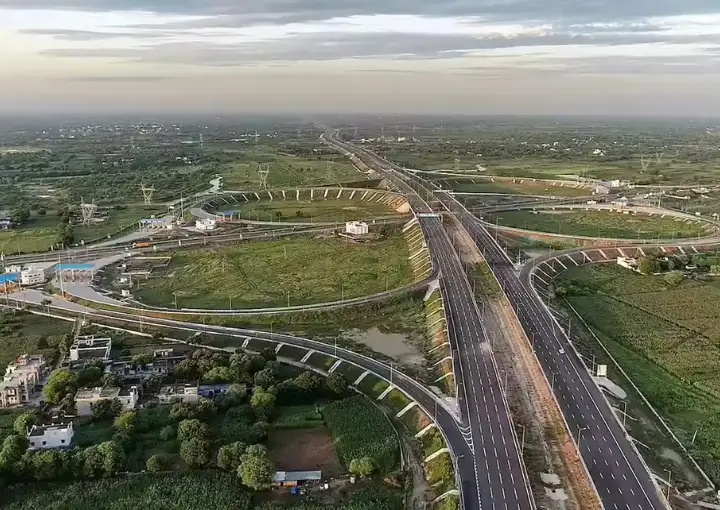 Delhi Mumbai Expressway