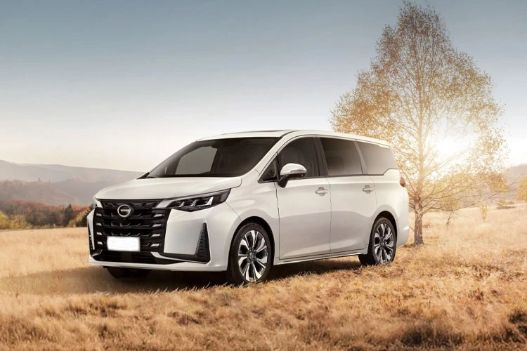 toyota vellfire luxury car in jaipur