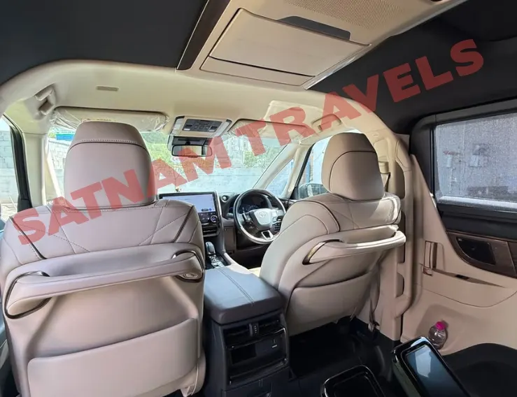 Premium Toyota Vellfire Car hire Jaipur with chauffeur service