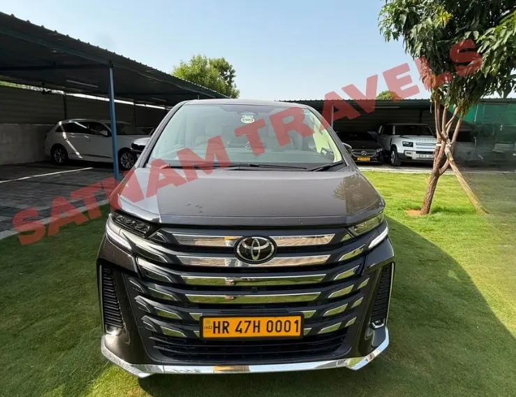 Chauffeur driven Toyota Vellfire Car Jaipur for airport transfer